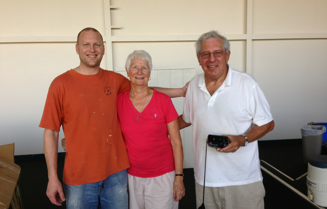 Reconstruyendo la casa de Dios: Voluntarios del Medio Oeste ayudan a la congregación de Florida a realizar reparaciones y mejoras